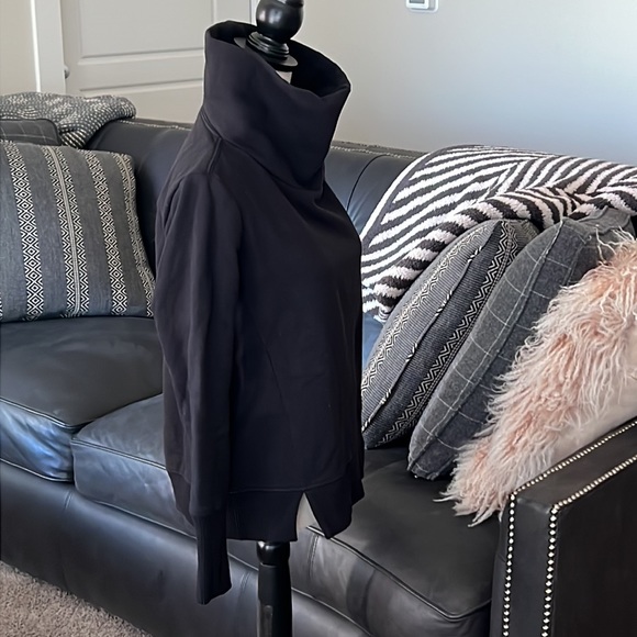 Athleta Funnel Fleece Sweatshirt - Picture 5 of 13